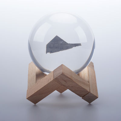 Harzhandwerk Meteorit Geschenk Weltraumkugel Geschenk 80mm klare Kristallkugel