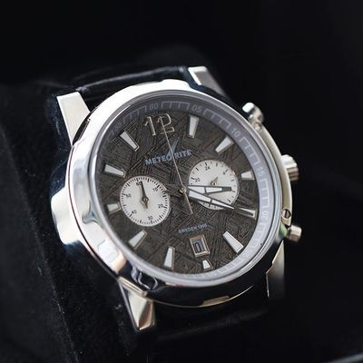 Sport-Stil Männer Meteoritenuhr 30mm Meteoriten Dial Gun Plattiert Saphir Kristall