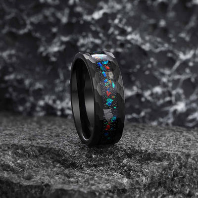 8 MM Opal und Meteorit Ring Hochzeitsring Hammered Edge Wolfram