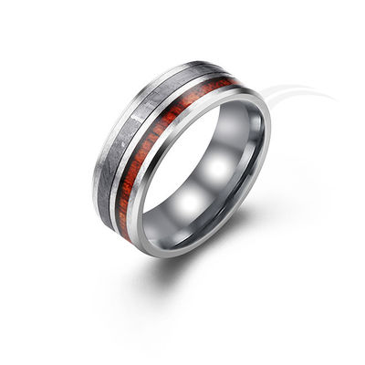 Echtes Meteoritenring mit Gravierbarem Naturholzfurnier Tungstenbandring